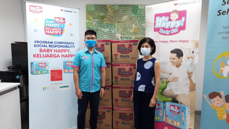 Donasi 25.000 Popok Baby Happy Body Fit Pants untuk Yayasan Kanker Anak Indonesia