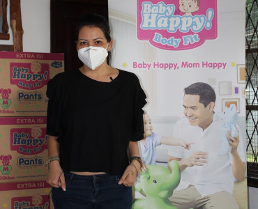 Donasi 25.000 Popok Baby Happy Body Fit Pants untuk Rumah Harapan Melanie Subono