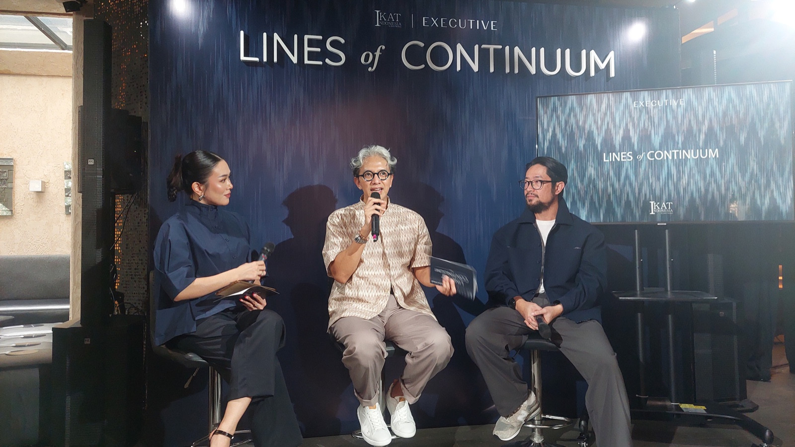 Lines of Continuum, Suntikan Tradisi Tenun Ikat Dalam Fashion Modern
